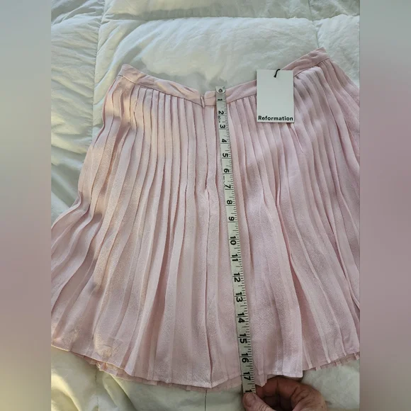 REFORMATION PINK LOVELL BLOSSOM CHERRY PLEATED MINI SKIRT Med NWT - Picture 11 of 11